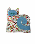 Load image into Gallery viewer, Kariko Neko Patchwork Pillow - ねこ
